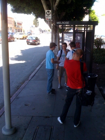 [URL=https://twitter.com/Stana_Katic/status/26984224367]@STANA_KATIC[/URL] Mais dos bastidores.
Palavras chave: TWITTER;2010;SEAMUS DEVER;ATP;ALTERNATIVE TRAVEL PROJECT