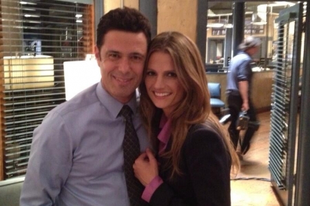 [url=https://twitter.com/Stana_Katic/status/322724323200729089]@Stana_Katic[/url] @Cbernardsbull Reunião de "24 Horas". Salvando o planeta. De novo.
Palavras chave: TWITER;2013;Castle;bastidores;5x24;5.24;s05e24;Carlos Bernard;24;24 Horas
