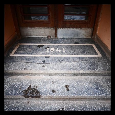[url=http://instagram.com/p/BQsgL9kgZXJ]@drstanakatic[/url]: 🕊 Me perguntando quantas pessoas passaram por essa porta desde 1941. Os #Bálcãs têm uma História intensa. Aprendo mais sobre ela a cada dia. Só posso dizer que essa parte do mundo merece uma folga... 🕊
