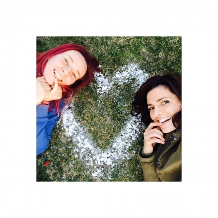 [url=https://instagram.com/p/BR8q_mxgeWk]@drstanakatic[/url]: "Eu espero que, seja quem for, escape deste lugar. Espero que o mundo mude, que a situação melhore. Mas o que mais quero é que você entenda o que estou dizendo quando falo que, apesar de eu não conhecer você, apesar de talvez nunca me encontrar com você, rir com você, chorar com você, ou beijar você. Eu te amo. De todo o meu coração, eu te amo. -Valerie" - Alan Moore
Com minha garota @shminkaani

