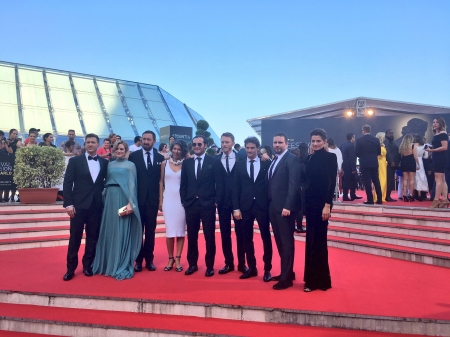 [url=http://twitter.com/Stana_Katic/status/876669020887560192]@Stana_Katic[/url]: E aí está, senhoras & senhores. Obrigada, Monte Carlo, por receber #Absentia. #ViemosVimosVencemos #AbsentiaEstáChegando
