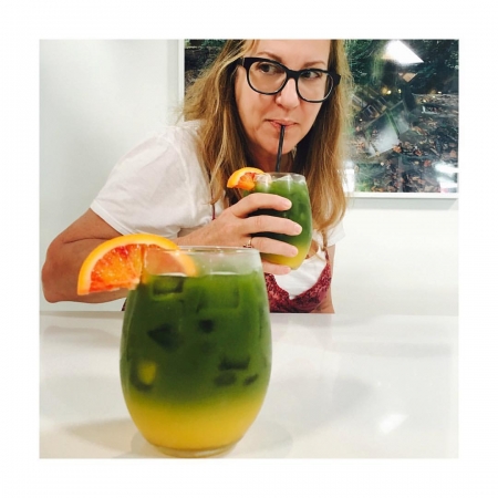 [url=http://instagram.com/p/BYwt5e5h_Mp]@drstanakatic[/url]: Lizbeth: maquiadora de dia, ninja à noite. 🥋 Na foto, ela planeja seu próximo passo. 🤺
#MulherDeIntrigaInternacional #EspionagemÉSeuNomeDoMeio #TenhoAmigosQueSabemDasCoisas #Amo @lizbeth4beauty #MaquiagemPorLizbethW
