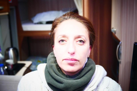 [url=http://facebook.com/stanakaticfanpage/posts/10154808128651674]Stana Katic[/url]: BUM! Levando #Absentia para casa, para a 🎥 equipe incrível por trás de "300," "Os Mercenários" & mais filmes. Bulgária, você é demais! Vejo vocês em 27 de setembro, às 21h no AXN. #AmoNossaEquipe
