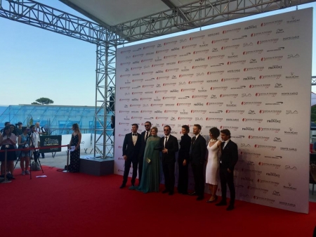 [url=http://facebook.com/stanakaticfanpage/posts/10154811802961674]Stana Katic[/url]: Aproveitem o trabalho coletivo do nosso elenco, Espanha/Portugal/Romênia! #ABSENTIA estreia em 20 minutos. 💋
