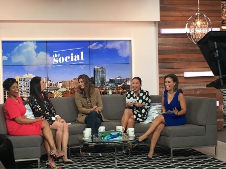 [url=http://instagram.com/p/BeGG9n1hxVH]@drstanakatic[/url]: Em antecipação às estreia canadense de Absentia. Me diverti muito conversando com essas 4 mulheres incríveis no @thesocialctv! #Absentia estreia no @showcasedotca neste domingo às 21h.
 💋
