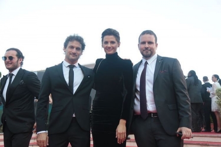 [url=http://instagram.com/p/BhkrluYBqLk]@drstanakatic[/url]: Quando você se encontra em um sanduíche de Homens de Preto... 🕴🏻🙋🏻‍♀️🕴🏻
#OdedRuskin #NadavHekselman... Ah, sim, e 😎 @angelbonanni33 #ABSENTIA #Sony #Amazon #Showcase
