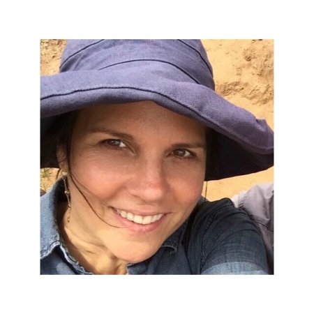[url=http://twitter.com/Stana_Katic/status/1012102552769388544]@Stana_Katic[/url] | [url=http://instagram.com/p/Bki2l4lBmMs]@drstanakatic[/url]: Minha #QDQ é a diretora & produtora #LydiaDeanPilcher, que está no meio da edição do filme de espionagem da II Guerra Mundial que fizemos ao lado de @sarahmeganthomas & @radhikaofficial. Lydia é uma cineasta incrível e uma pessoa linda. Sua produtora #CineMosaic já trouxe diversos filmes fantásticos à vida. 🎥 #MulheresPorTrásDosFilmes 🎥 @lydiadeanpilcher


