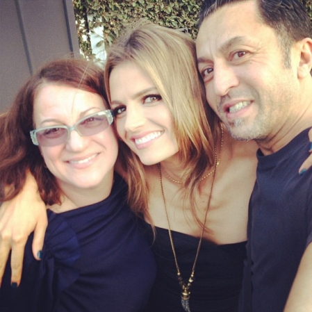 [url=https://twitter.com/RobertRamosProd/status/303676442816958464]@RobertRamosProd[/url] Após uma sessão de fotos com a maravilhosa Stana Katic. #robertramosproducts #estilosalon #editorial
Palavras chave: Robert Ramos;bastidores;2013