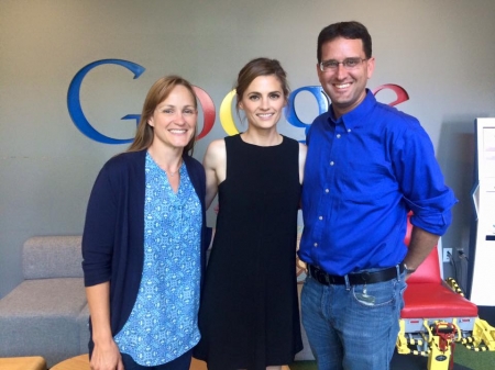 [url=https://www.facebook.com/photo.php?fbid=1026158140752344]The Alternative Travel Project[/url]: Mais do QG do Google:

Nossa fundadora Stana Katic com o Gerente de Transportes & moderaror do #GoogleTalks Brendon Harrington.

Obrigada, Brendon!
