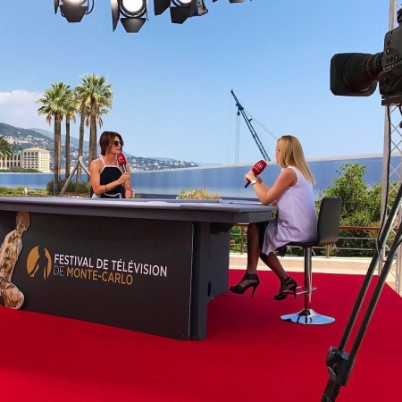 [url=http://instagram.com/p/BVcwTIFBbqk]@absentiaseries[/url]: Imprensa externa... estilo Monte-Carlo! 🌊☀️🎤 @drstanakatic #StanaKatic #entrevista #Absentia
