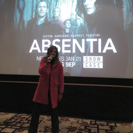 [url=http://instagram.com/p/BeEiX6wH8BA]@geekswithkids[/url]: Estrela da série. @drstanakatic @showcasedotca @absentiaseries

