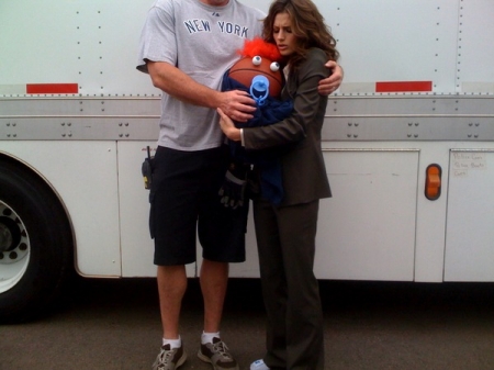 [URL=https://twitter.com/Stana_Katic/status/27791082460]@STANA_KATIC[/URL] Paizão e eu estamos muito felizes com nosso novo filho. Baskett está meio agitado, ma seus olhos azuis derretem a todos.
Palavras chave: TWITTER;2010