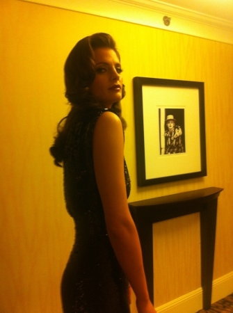 [url=https://twitter.com/stana_katic/status/48420944536018944]@Stana_Katic[/url]: Nos bastidores antes de cantar na festa beneficente da Alzheimer's Association ontem à noite.
Palavras chave: TWITTER;2011;ALZHEIMER&#039;S ASSOCIATION