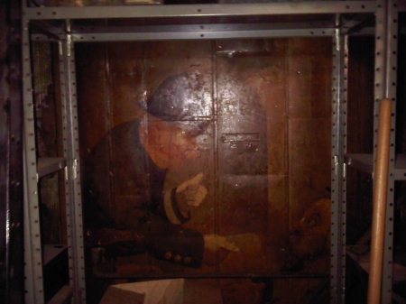 [url=https://twitter.Com/stana_katic/status/50401537352142848]@Stana_Katic[/url]: Porta da época da lei seca num porão no qual estamos filmando. Ela liga a um dos diversos túneis da era da proibição. S
Palavras chave: TWITTER;2011;Castle;bastidores;3ª temporada