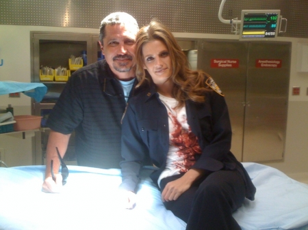 [url=https://twitter.com/Stana_Katic/status/116006414102708225]@Stana_Katic[/url] Spoiler: com o sr. Bowman entre as gravações.
Palavras chave: Rob Bowman;Castle;bastidores;bts;Rise;4ª temporada;2011;Twitter