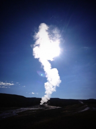 [url=https://twitter.com/Stana_Katic/status/357361231386009600]@Stana_Katic[/url] Old Faithful se preparando para explodir.
Palavras chave: Old Faithful;geyser;geiser;Yellowstone;Yellowstone National Park;Twitter;2013