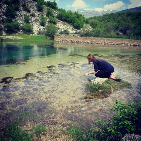 [url=http://instagram.com/p/zBOFjix4eJ/]@drstanakatic[/url]: TBT: A nascente do Rio Cetina - para obrigatória quando vou lá. A água é uma ressurreição do corpo. Espero que essas fontes permaneçam protegidas para que gerações as aproveitem.
