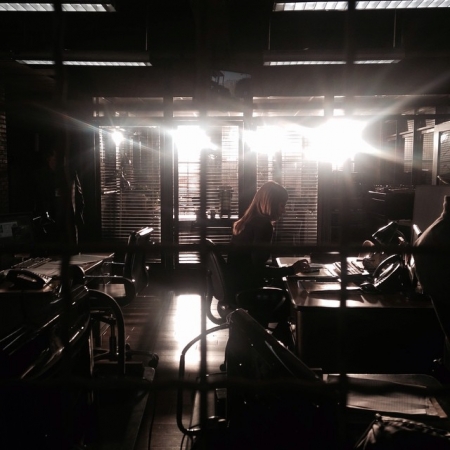 [url=https://instagram.com/p/1U24aXR4Wk/]@drstanakatic[/url]: Bastidores de #Castle 14: Boa noite, delegacia.
