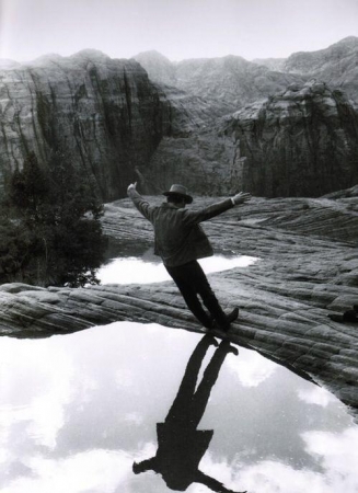 [url=https://twitter.com/Stana_Katic/status/619036426907168768]@Stana_Katic[/url]: Seguindo o fluxo & vendo onde vai parar.

#PaulNewman 

Um momento de alívio em

"Butch Cassidy & the Sundance Kid"
