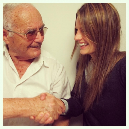 [url=https://instagram.com/p/98MTr8x4do/]@drstanakatic[/url]: Nós apertamos as mãos. Fazendo um acordo com o vovô. 

