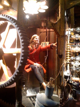 [url=https://www.facebook.com/stanakaticfanpage/photos/np.1456157136016522.100006547847090/10153327766446674]Stana Katic[/url] | [url=https://twitter.com/Stana_Katic/status/701798277885227008]@Stana_Katic[/url]: Outra de bastidores: sabem o nome do episódio?
#RetrospectivaCastle
