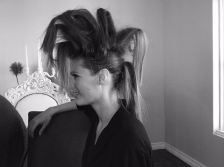 [url=https://twitter.com/Stana_Katic/status/721239802247380992]@Stana_Katic[/url]: Qual o penteado da Beckett preferido de vocês? 😜
