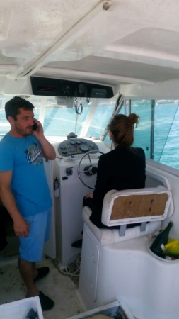 [url=https://twitter.com/Stana_Katic/status/743317505041530884]@Stana_Katic[/url]: TBT: Navegando 😉🛥
