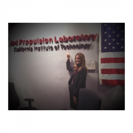 [url=http://instagram.com/p/BMPreBwgnAu]@drstanakatic[/url]: 🙌🏿🙌🏽🙌🏻 Belo modo de cumprir a profecia, @nasajpl 🛰🚀✨ Feliz 80º aniversário!! "Johannes Kepler (n. 1571) acreditava que um dia haveriam 'naves celestiais com velas adaptadas aos ventos do paraíso' navegando pelo céu, cheias de exploradores 'que não temeriam a amplitude' do espaço." - Carl Sagan
