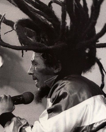 [url=http://instagram.com/p/BMhMZ_vAssj]@drstanakatic[/url]: Quedinha de Segunda. 🎤Bob.
