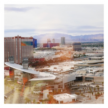 [url=http://instagram.com/p/BSlEnSJAMiN]@drstanakatic[/url]: 4. Procure um ponto de vista alto. 🍸 #VegasDoMeuJeito
