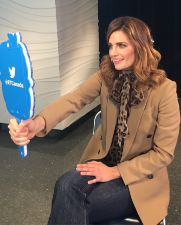 [url=http://instagram.com/p/BeJ7XB9BW2k]@drstanakatic[/url]: Espelho, espelho meu... 🤔😁😏😬 Obrigada a todos que mandaram uma pergunta pro #AskStana no chat do @etcanada sobre #Absentia. 💋 Só tivemos tempo para 4 perguntas. Estou pensando em fazer um outro chat em breve. 😛😜 Avisarem onde e quando.

