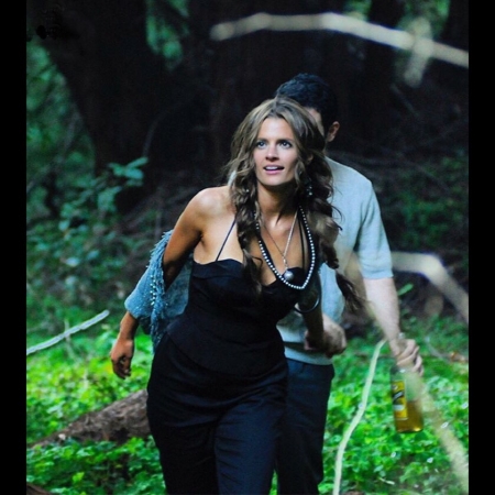 [url=http://instagram.com/p/BiuEiNUhewh]@drstanakatic[/url]: Tive a oportunidade de interpretar personagens não-fictícios três vezes em filmes: Lenore Kandel (poetisa), Genya Ravan (roqueira) e Vera Atkins (espiã).Em 1966, o livro de poesia de Lenore foi confiscado (censurado) por que ele "incitava pensamentos lascivos". Ela havia escrito sobre sexo pela perspectiva de uma mulher.
A censura do livro levou a um dos casos jurídicos mais longos de São Francisco. Em 1974, finalmente uma corte federal anulou o processo.
Aqui estão algumas fotos da minha Lenore fictícia, e também uma da real e impressionante Lenore.
