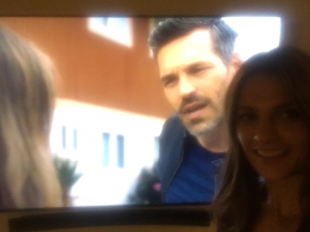 [url=http://twitter.com/Stana_Katic/status/1022716233525805056]@Stana_Katic[/url]: Altos riscos em #TakeTwo desta noite!! Obrigada, @TerriEdda & @AndrewWMarlowe. Parabéns, @EddieCibrian. 👏🏼👏🏼
