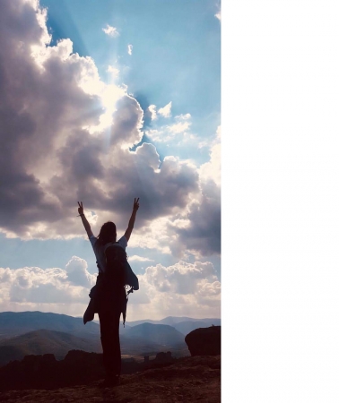 [url=http://instagram.com/p/BnxJtL1hTOX]@drstanakatic[/url]: "Admita uma coisa. Todo mundo que você vê, você diz a eles, 'me ame'. É claro que você não faz isso em voz alta: senão, alguém chamaria a polícia. Ainda assim, pense nisso, nessa grande vontade que temos de ✨ conectar. Por que não se tornar aquele que vive com uma lua cheia em cada olho, que está sempre dizendo, com aquele idioma doce da lua, o que todos os outros olhos desse mundo estão desesperados para ouvir?" - Hafiz
✌🏽
#MalditoHafiz #suspiro #crush
#HafizJogandoNaCara #EmaneAmor
✌🏽
Foto tirada por Jordan
