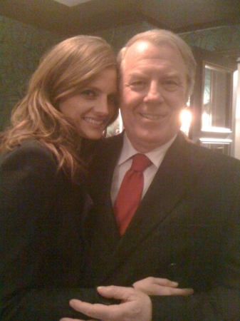 [url=https://twitter.com/MJMcKean/status/59760297686216704]@MJMcKean[/url] Benefícios do showbiz nº 1436.
Palavras chave: Michael McKean;Castle;bastidores;Twitter;2011