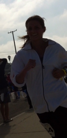 [url=https://twitter.com/terri2403/status/115530577532297216]@terri2403[/url] Aqui está a Stana correndo!
Palavras chave: 2011;NAUTICA MALIBU TRIATHLON;TWITTER