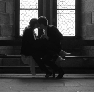 [URL=https://twitter.com/markpolish/status/190975898122596352]@markpolish[/URL] Feliz dia nacional do beijo! #FLO
Palavras chave: For Lovers Only;FLO;Mark Polish;Twitter;2010