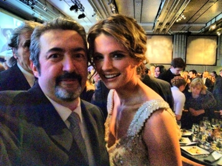 [url=https://twitter.com/joncassar/status/163811657972334592]@JONCASSAR[/url] #DGA Awards Com a maravilhosa @Stana_Katic
Palavras chave: Jon Cassar;Twitter;2012;DGA;Directors Guild of America;premiações;eventos