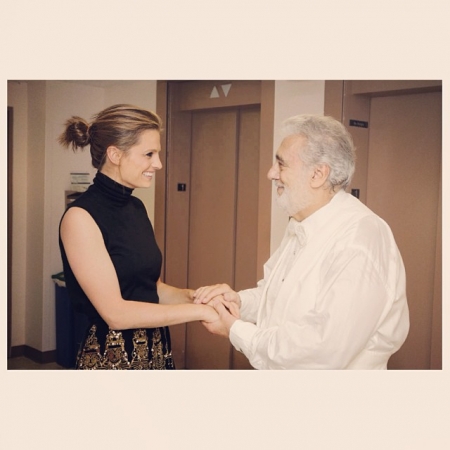 [url=http://instagram.com/p/f4bSjmG-3L]@monixdecastro[/url]: Hermès+vintage. Em setembro, com o lendário Placido Domingo. (foto via @LAOpera)
Palavras chave: Twitter;2013;Placido Domingo;LA Opera;season opening;2013;opening night;Carmen