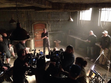 [url=https://twitter.com/AndrewBikichky/status/440958052510875648/photo/1]@AndrewBikichky[/url]: Set da sala de tortura no porão no dia da gravação. Ep617 #Castle
Palavras chave: Castle;6x17;6.17;s06e17;In The Belly Of The Beast,Twitter;2014;season 6;6ª temporada;bts;bastidores