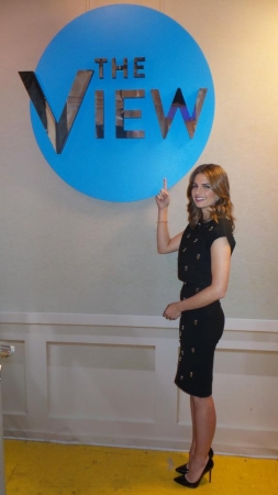 [url=https://twitter.com/TheView/status/531876508109783040]@TheView[/url]: Quem ama @STana_Katic de @Castle_ABC? #StanaNoTheView
