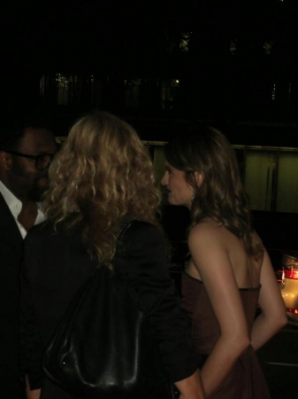 [url=https://twitter.com/jfigskate/status/541726238696423424]@jfigskate[/url]: Mais da adorável #StanaKatic no 50º do LA Music Center.
