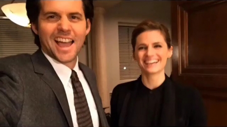 [url=https://instagram.com/p/BBuLJYYh6Oy/]@polahaha[/url]: Olá, fãs de #Castle! Preparem-se para o grande episódio de Dia de São Valentim com @drstanakatic @abccastle & @natefillion
