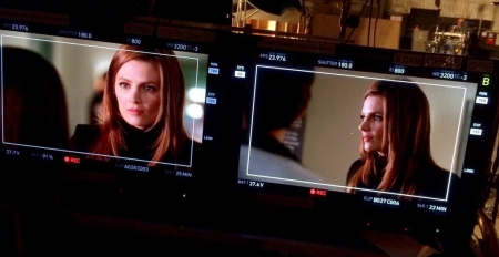 [url=https://twitter.com/RobHanning/status/705131807272861696]@RobHanning[/url]: #Castle819 #bastidores Cansados de closes da Stana no monitor? É, eu também não. #ComQuemElaEstáFalando?
