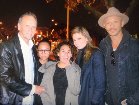 [url=http://twitter.com/EmyDeschTheBest/status/721089481126772737]@EmyDeschTheBest[/url]: Ontem à noite eu conheci @Stana_Katic. Ela tem as mãos mais MACIAS do mundo todo. É sério. :)
