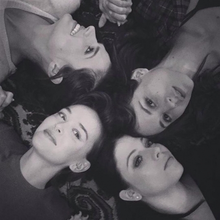 [url=http://instagram.com/p/BJtAxRjhYee]@sleepinthegardn[/url]: O filme "SISTER CITIES" será lançado em 2 de setembro em Nova York e Los Angeles. E depois no @lifetimetv em 17 de setembro. Confiram!
