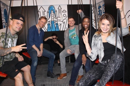 [url=https://instagram.com/p/BSRI3B2jK8t]@theneiljackson[/url]: A equipe dos sonhos escapou de mais um. Muita diversão no #DextrphobiaRooms. Experiência incrível. @kristo_official @heusinger @borislava_stratieva @drstanakatic 
#QuartoDeFuga #SófiaBulgária #OsAbsentiacs
