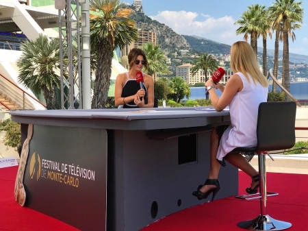 [url=http://instagram.com/p/BVlZi9NhnUe]@absentiaseries[/url]: Metas de #PrimeiroDiaDeVerão. Adoramos passar o começo do verão na linda #MonteCarlo com o elenco e equipe mais talentosos e trabalhadores do mundo. Obrigado @festivaltvmonte_carlo por nos receber, e obrigado a VOCÊS pelo apoio. 🌊👁🔥 #AbsentiaEstáChegando #Absentia #AbsentiaAXN #FamíliaAbsentia #FTV17
