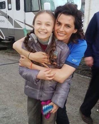 [url=https//instagram.com/p/BjBi8cojF2_]@absentiaseries[/url]: Stana Katic com sua versão mais jovem no set de #Absentia. (Kalina Zaharieva) 👁 #StanaKatic #EmilyByrne #bastidores #Bulgária #NoSet @drstanakatic @primevideo
