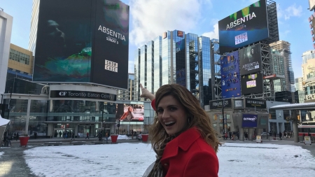 [url=https//twitter.com/showcasedotca/status/954103931260387328]@showcasedotca[/url]: Amamos essa foto da visita da @Stana_Katic. #Absentia estreia neste domingo, às 21h!
